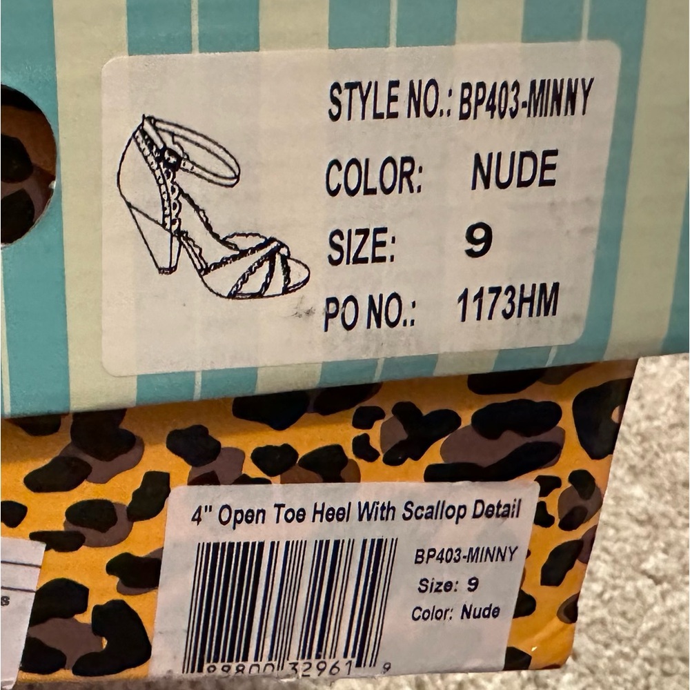 New in the box Bettie Page 4" Open Toe Heel With Scallop detail - Picture 3 of 7